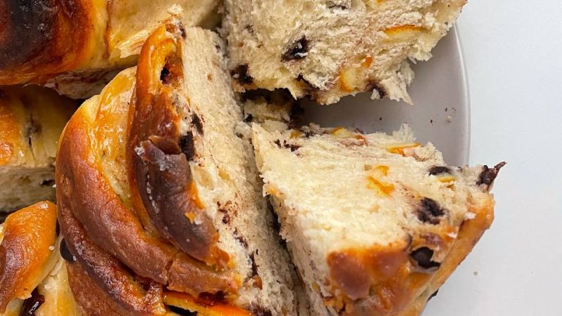 Easy Homemade Cruffin Recipe (Soft Like Easter Kulich, Better Than Store-Bought)