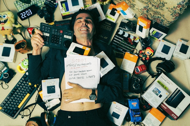 Digital Decluttering in 2026: 10 Simple Ways to Reduce Screen Stress