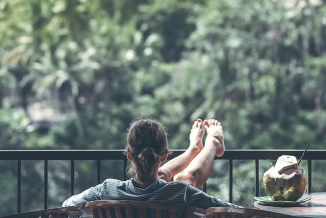 Summer Morning Routine: 8 Healthy Habits to Start Your Day Feeling Energized