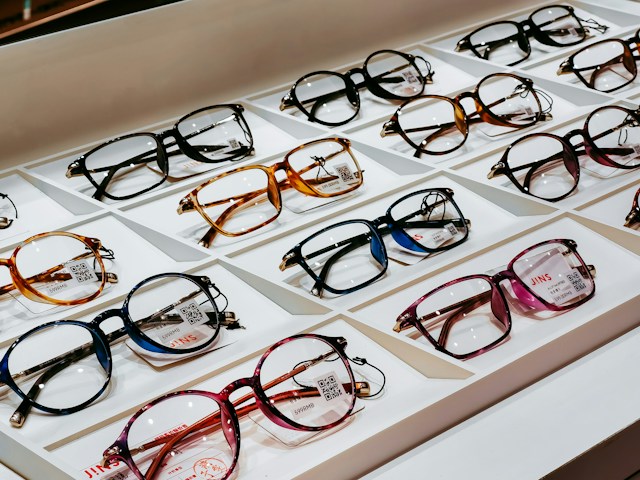 different styles of prescription eyeglasses
